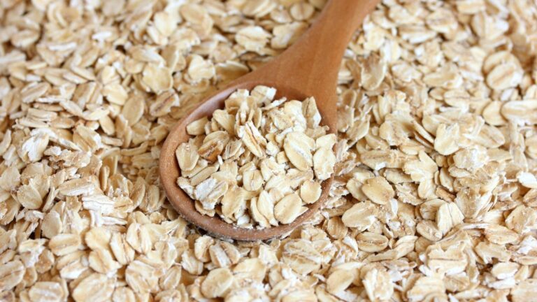 4 Amazing Uses For Oatmeal In The Garden - Garden Beds